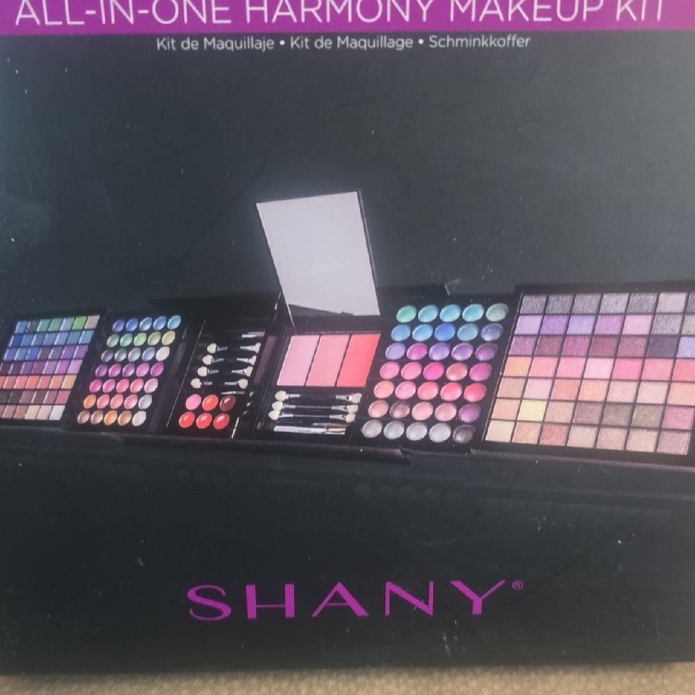 SHAN Vibrant Eyeshadow Palette - Multicolor